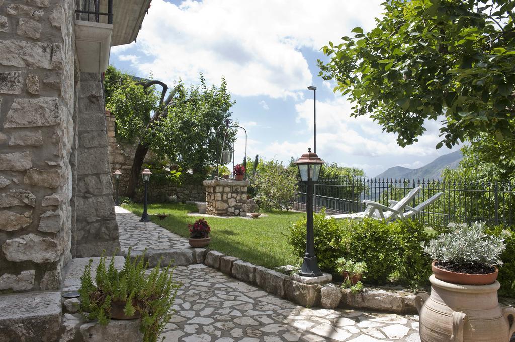 Casa Vacanze "Pietra Viva" Castelnuovo Parano Extérieur photo