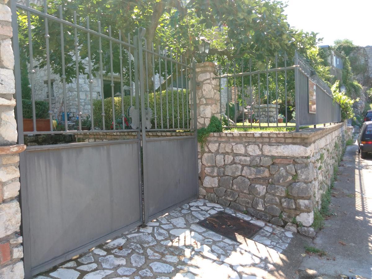 Casa Vacanze "Pietra Viva" Castelnuovo Parano Extérieur photo