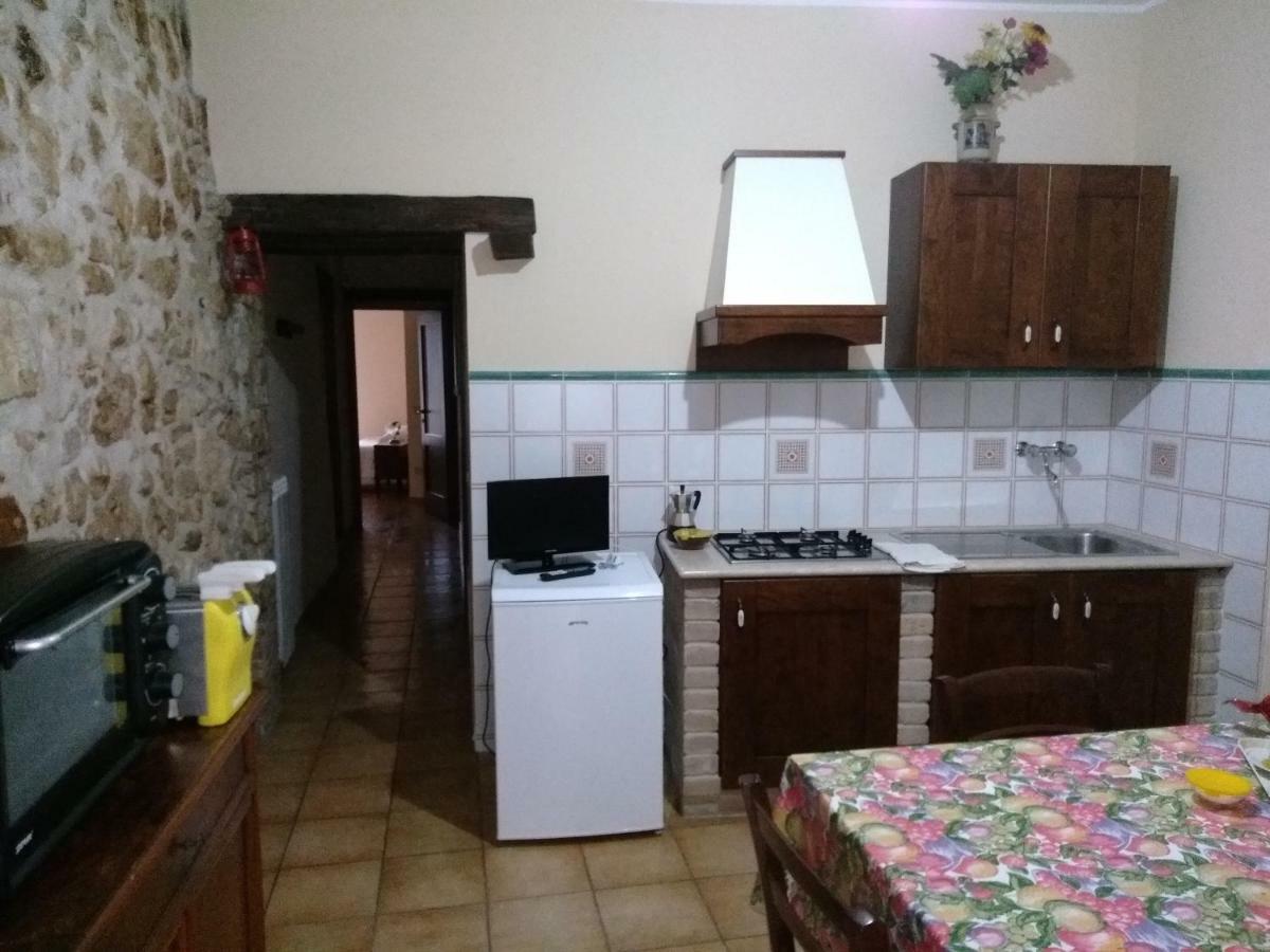 Casa Vacanze "Pietra Viva" Castelnuovo Parano Extérieur photo