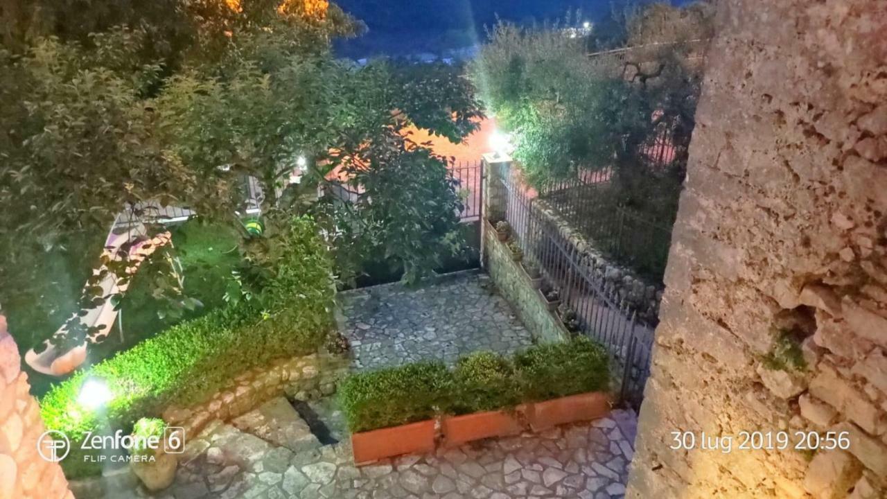 Casa Vacanze "Pietra Viva" Castelnuovo Parano Extérieur photo